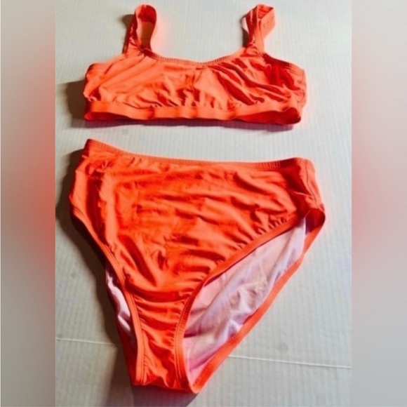 (NEW) FASHION NOVA SWIMSUIT BUNDLE (3) - SIZE LARGE (RUNS SMALL) - Picture 2 of 7